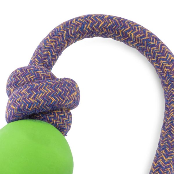 Beco Hundespielzeug Ball mit Seil Grün Nahansicht